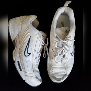 👟 Men's Nike Air Shoes Size 10